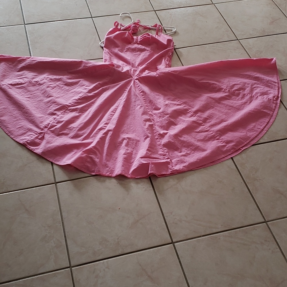 MARILYN MONROE style swing halter.